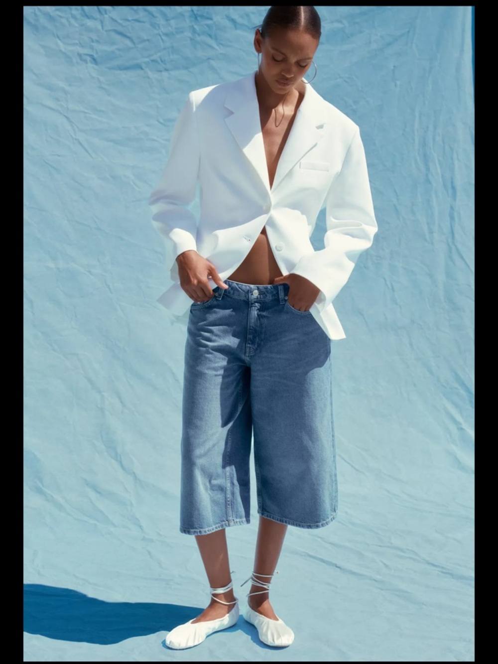 Zara fitted waist White Blazer - Size small